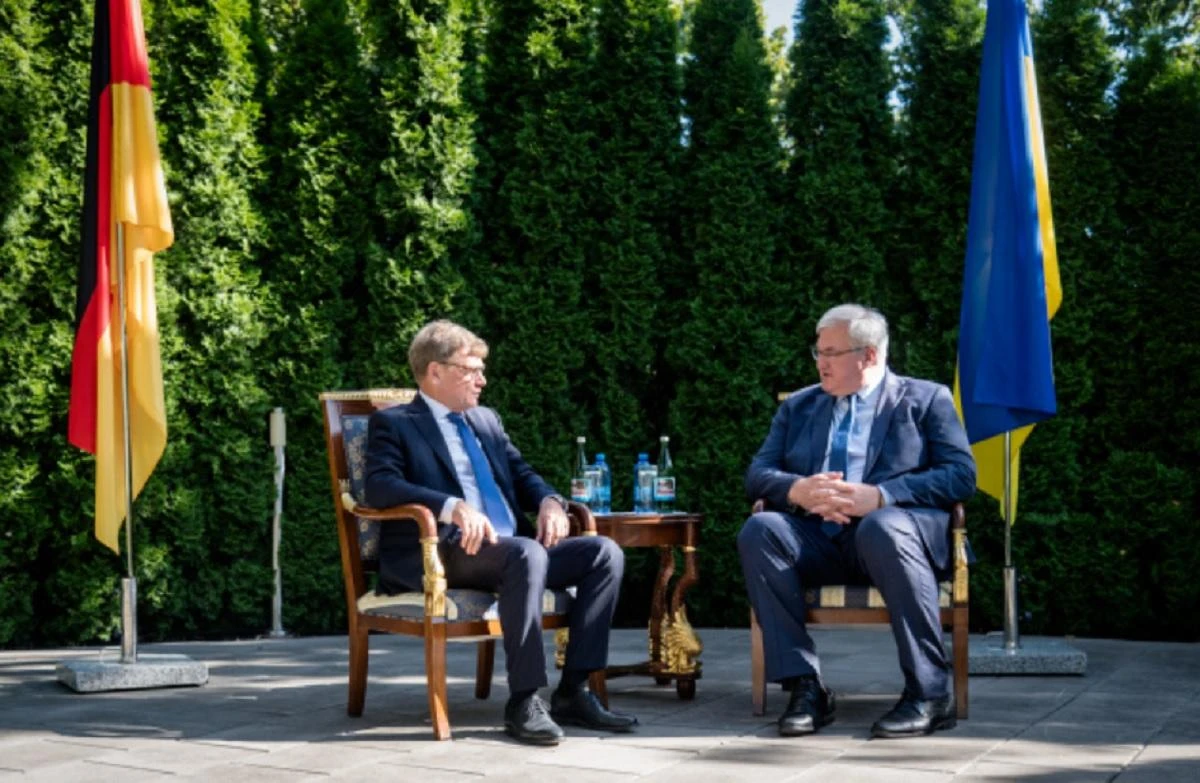 Сибіга назвав липень найсмертоноснішим місяцем для цивільних і вказав на паузу в переговорах