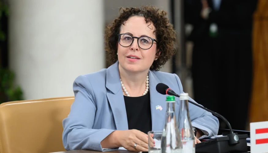 Шварц-Фукс оголосила про готовність Австрії прийняти URC 2028 на Carpathian 8 Summit