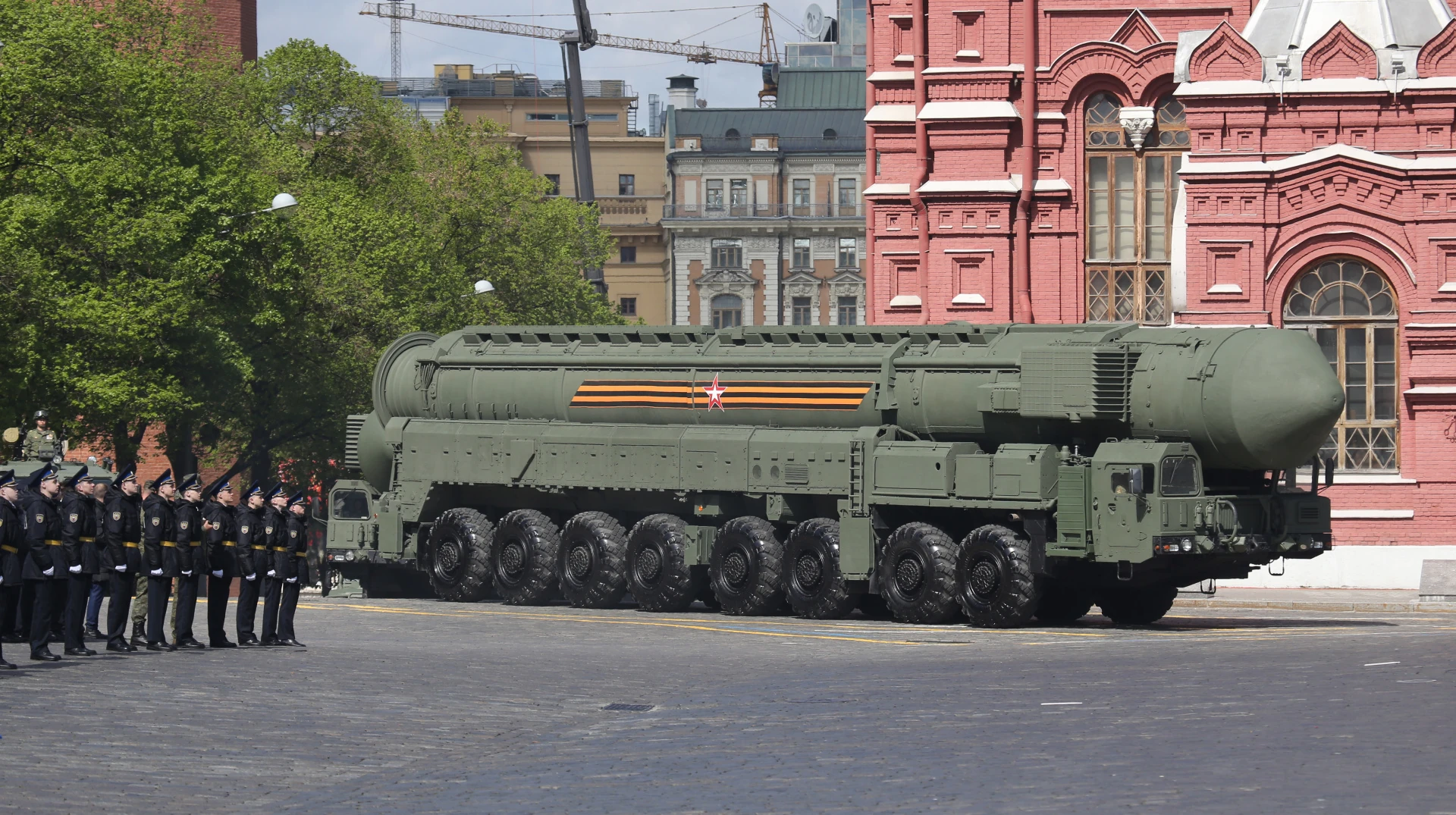 Міжконтинентальна балістична ракета Ярс на параді в Москві, 9 травня 2025 року
